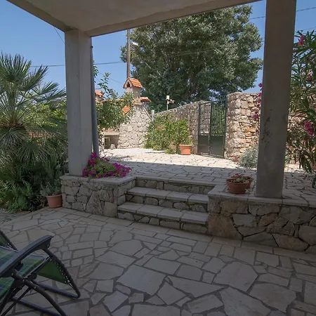 Apartment Anastasia 3 *