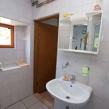 Apartment Anastasia 3 *